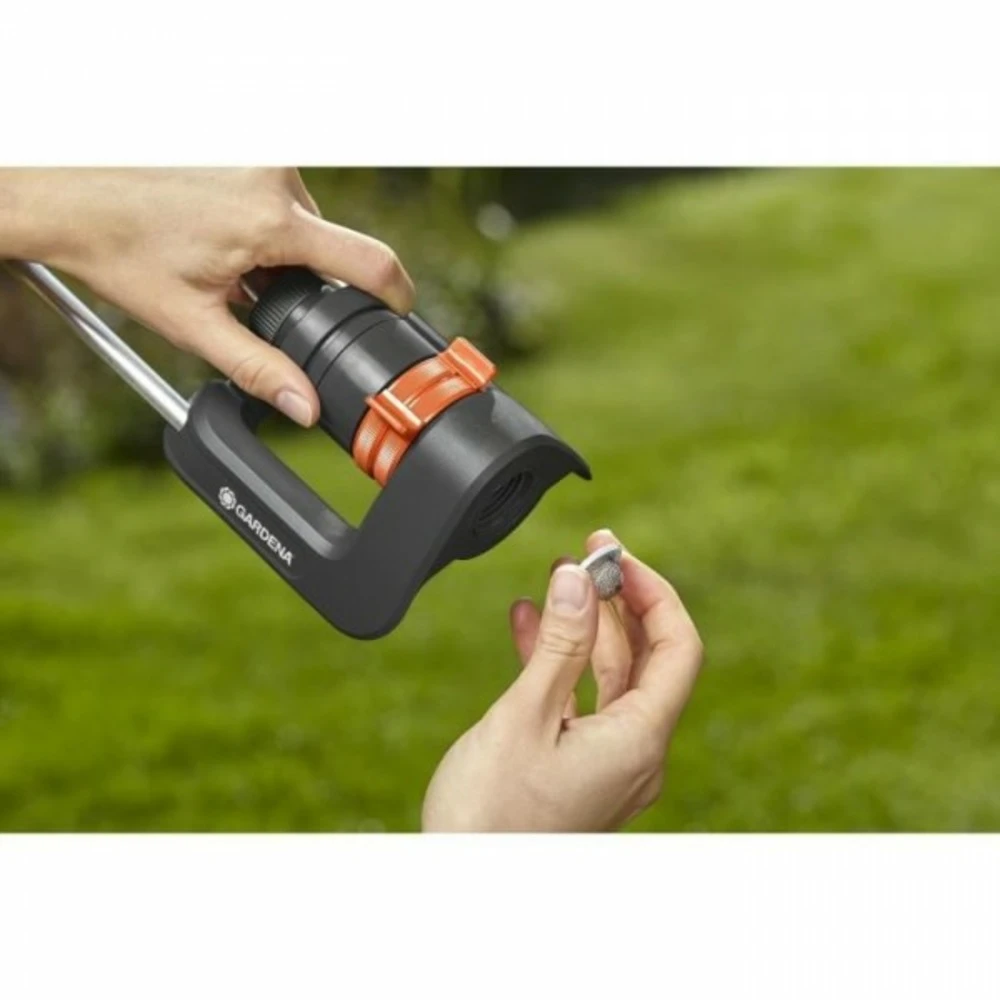 Gardena Arroseur Oscillant Aqua M – Surface 250m² – Portée 18m Max – Résistant Uv Et Gel – Garantie 5 Ans (18702-20) 3 Gardena Arroseur Oscillant Aqua M – Surface 250m² – Portée 18m Max – Résistant Uv Et Gel – Garantie 5 Ans (18702-20) – Image 3