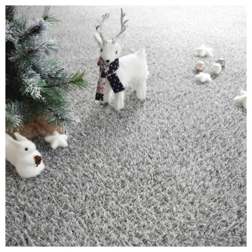 Gazon Synthétique Happy Party - Couleur Gris Clair - Classé Feu - 20mm - 1m X 6m 4 Gazon Synthétique Happy Party - Couleur Gris Clair - Classé Feu - 20mm - 1m X 6m – Image 4