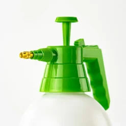 Pulvérisateur à Pression - Suan - Multiusages Pour Le Jardin Et La Maison - Contenance : 2500 Ml -Promos Jardesia Magasin 64927964a20bb7.55574991
